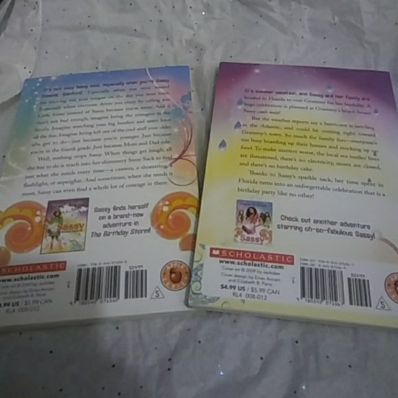 Sassy books - Picture 4 of 4